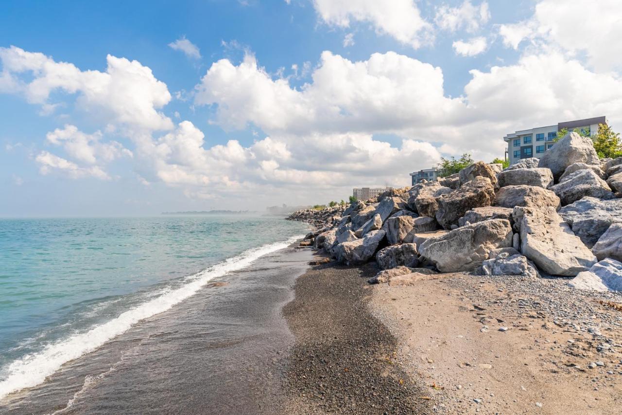 Globalstay Modern Townhomes In Lakeshore Steps To The Beach Hamilton Dış mekan fotoğraf