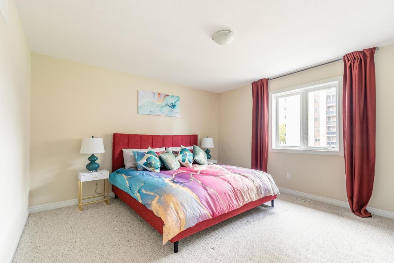 Globalstay Modern Townhomes In Lakeshore Steps To The Beach Hamilton Dış mekan fotoğraf