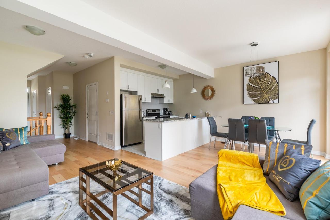 Globalstay Modern Townhomes In Lakeshore Steps To The Beach Hamilton Dış mekan fotoğraf