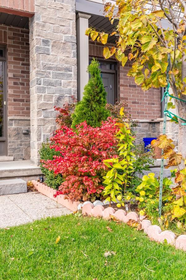 Globalstay Modern Townhomes In Lakeshore Steps To The Beach Hamilton Dış mekan fotoğraf