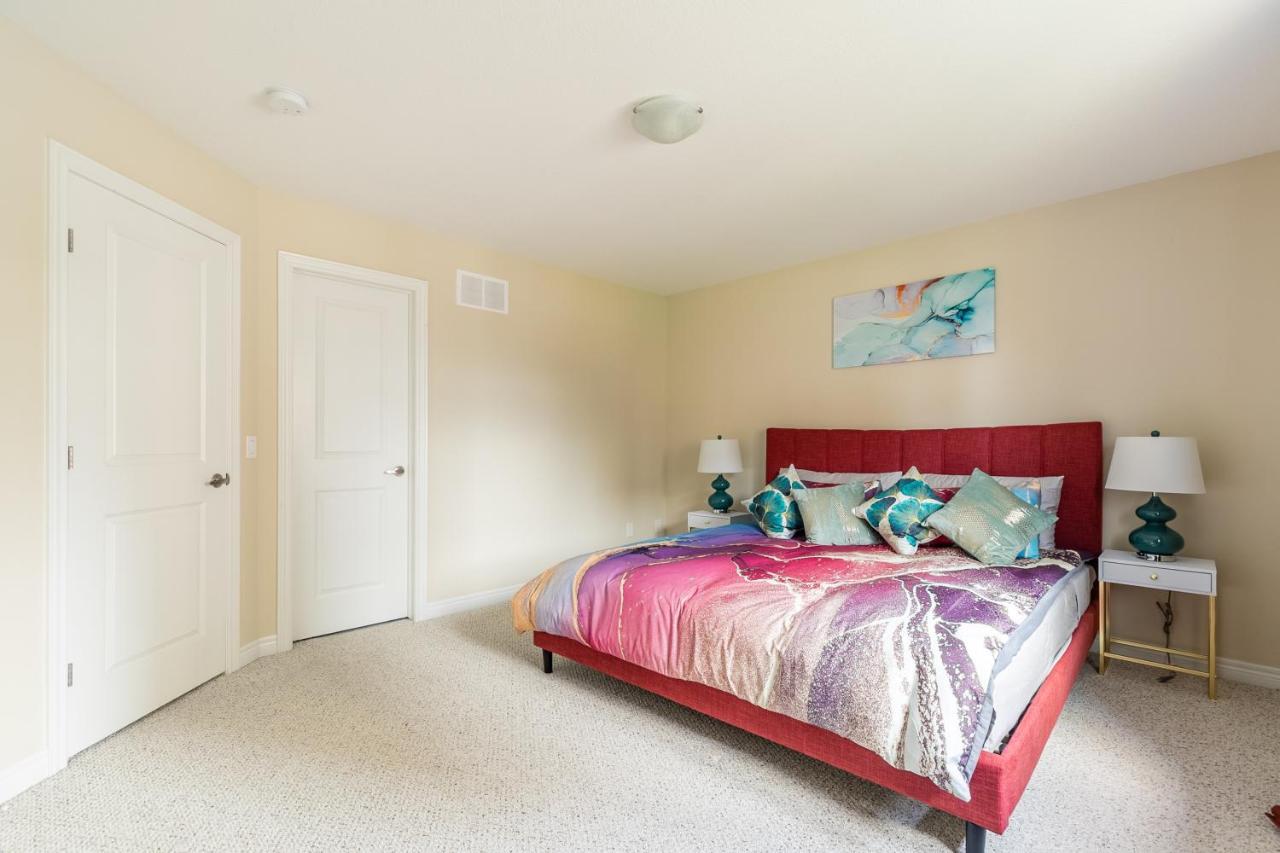 Globalstay Modern Townhomes In Lakeshore Steps To The Beach Hamilton Dış mekan fotoğraf